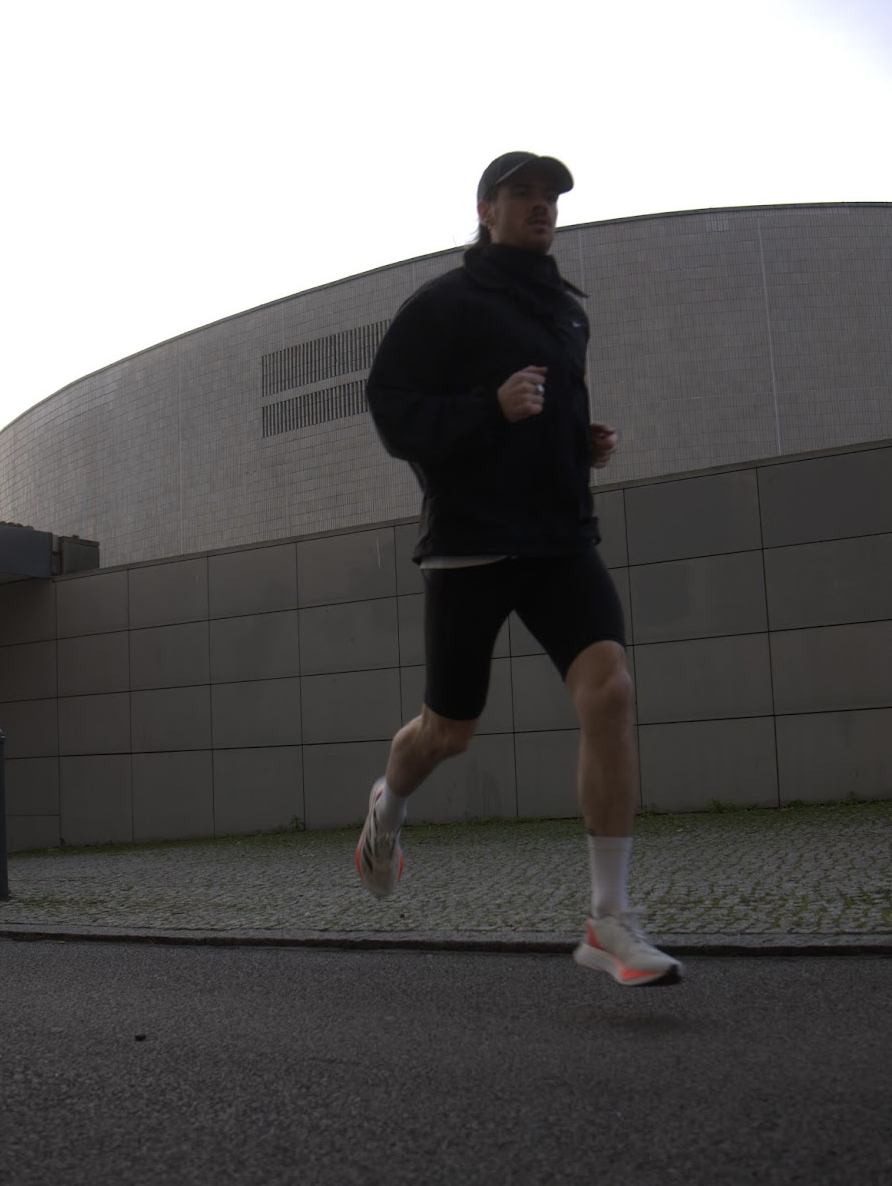 Colly, running coach in Berlin, on a run